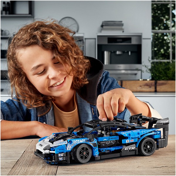 Конструктор LEGO Technic 42123 McLaren Senna GTR