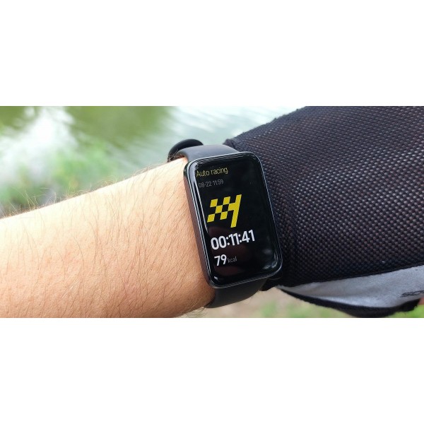 Умные часы Xiaomi Mi Band 7 Pro в черном цвете: стиль и функциональность в одном устройстве