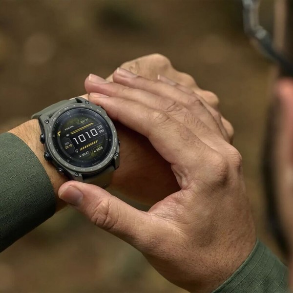 Умные часы Garmin Tactix 8 51mm Amoled Cerakote Sapphire Olive 010-04553-11