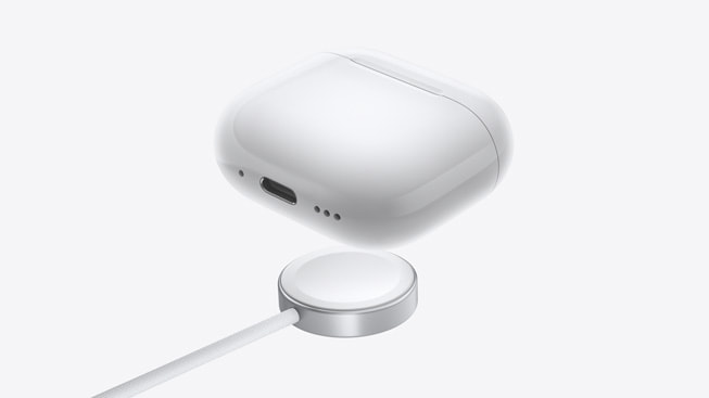 Кейс AirPods 4 ANC на зарядном устройстве Apple Watch